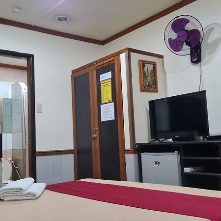 Tiger Hotel 安吉利斯 外观 照片