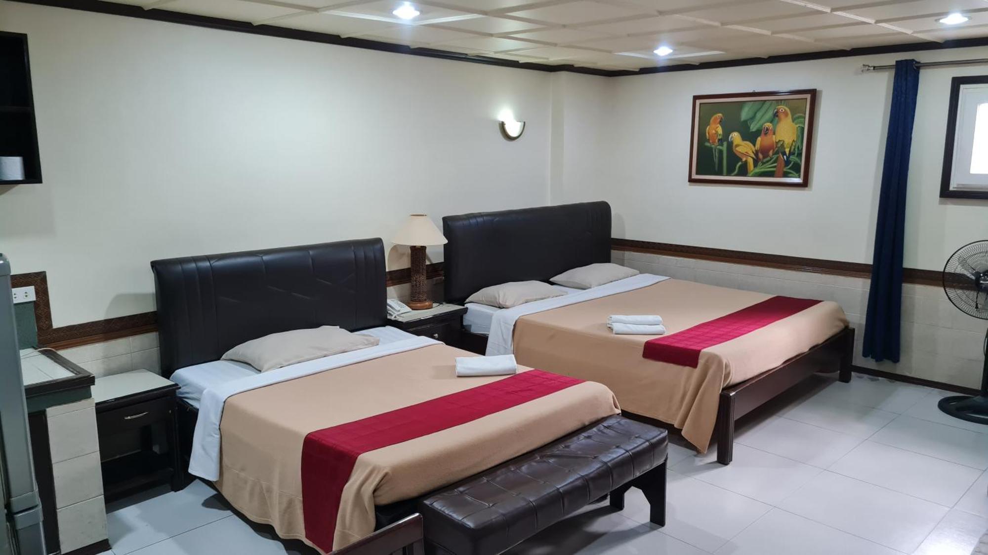 Tiger Hotel 安吉利斯 外观 照片